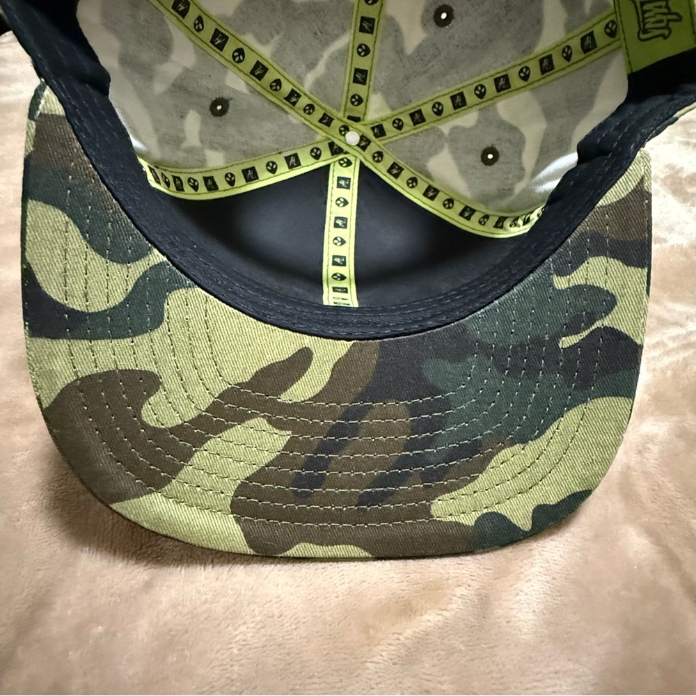 Alienlabs Camo Cannabis Snap Back Flat Bill Baseball Hat - Picture 8 of 15